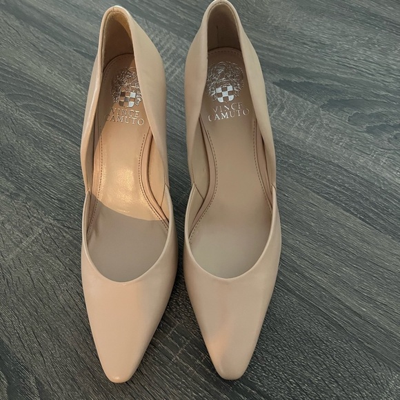 Vince Camuto Nude D’Orsay Pointed Toe Heels – Size 8M​ - Picture 8 of 9